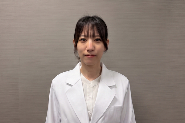 濱 真奈美